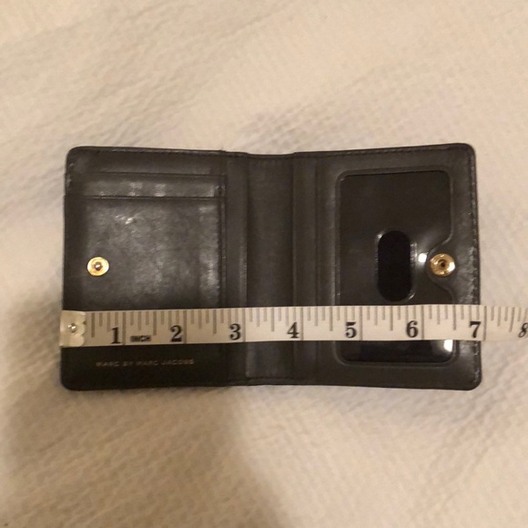 SOLD 💥Marc Jacobs wallet - Picture 6 of 7